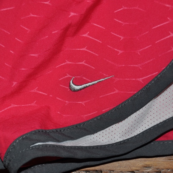 NIKE Women's Pink Dri-Fit Tempo Running Shorts C7 - Picture 6 of 8
